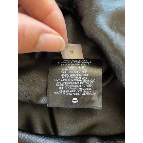 Elie Tahari Size 4 Wool Blend Dress Leather Neckline Black Fully Lined SmallFlaw - Picture 9 of 11